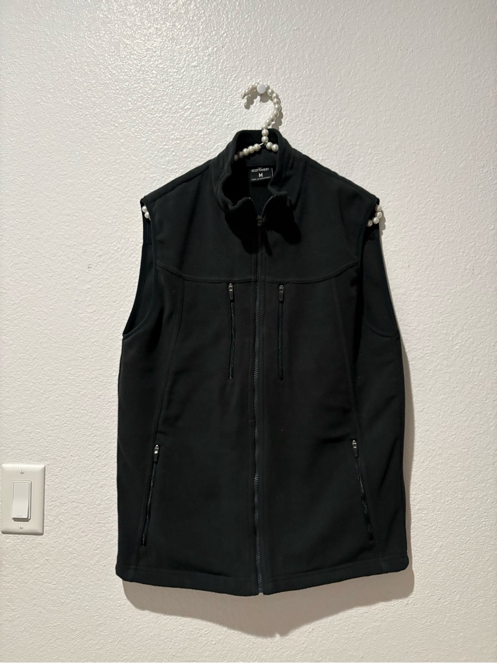 Scottevest Men's Dark Green Zip-Up Tech Vest